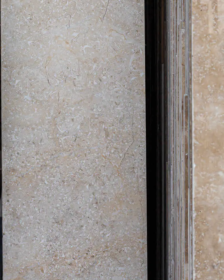 abadeh-waveless-marble