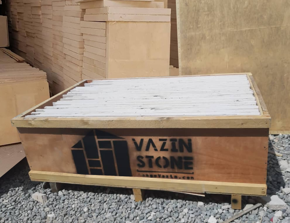 palletizing of marble building stones for export from iran