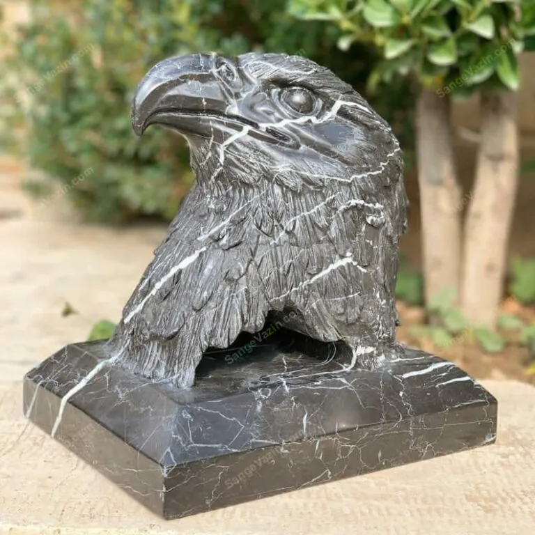 eagle sculpture