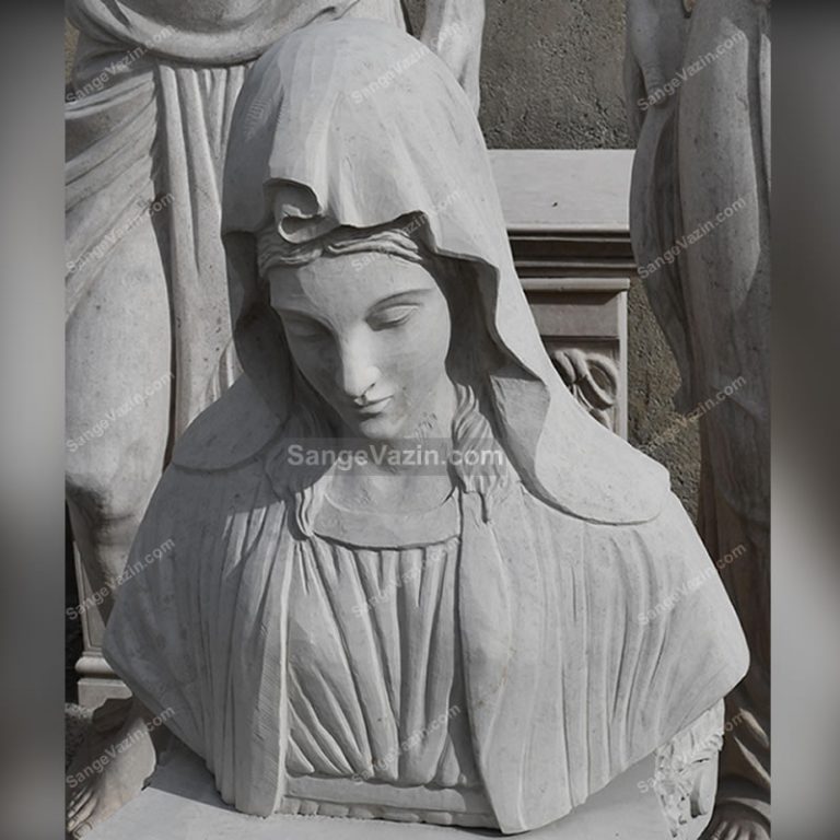 saint Mary statue