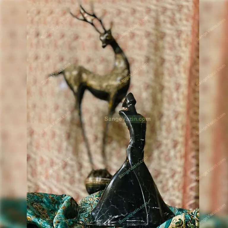Sama statue