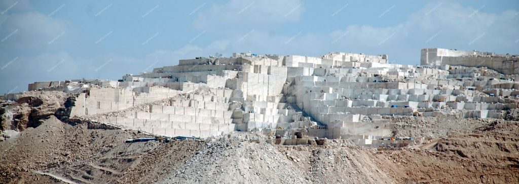 iran  quarry travertine - white and light travertine