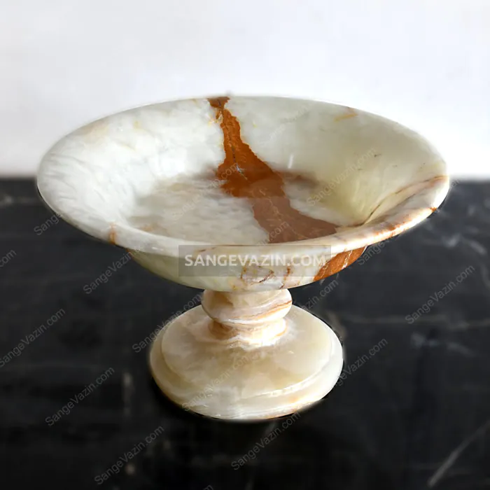 serving fruit bowl