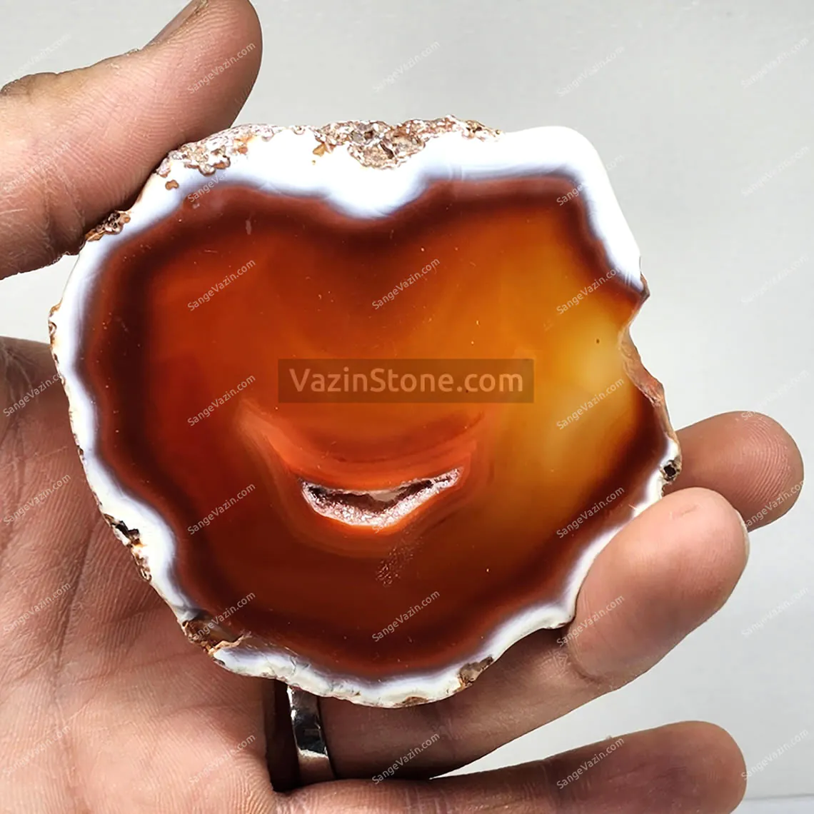 Smile-shaped agate stone