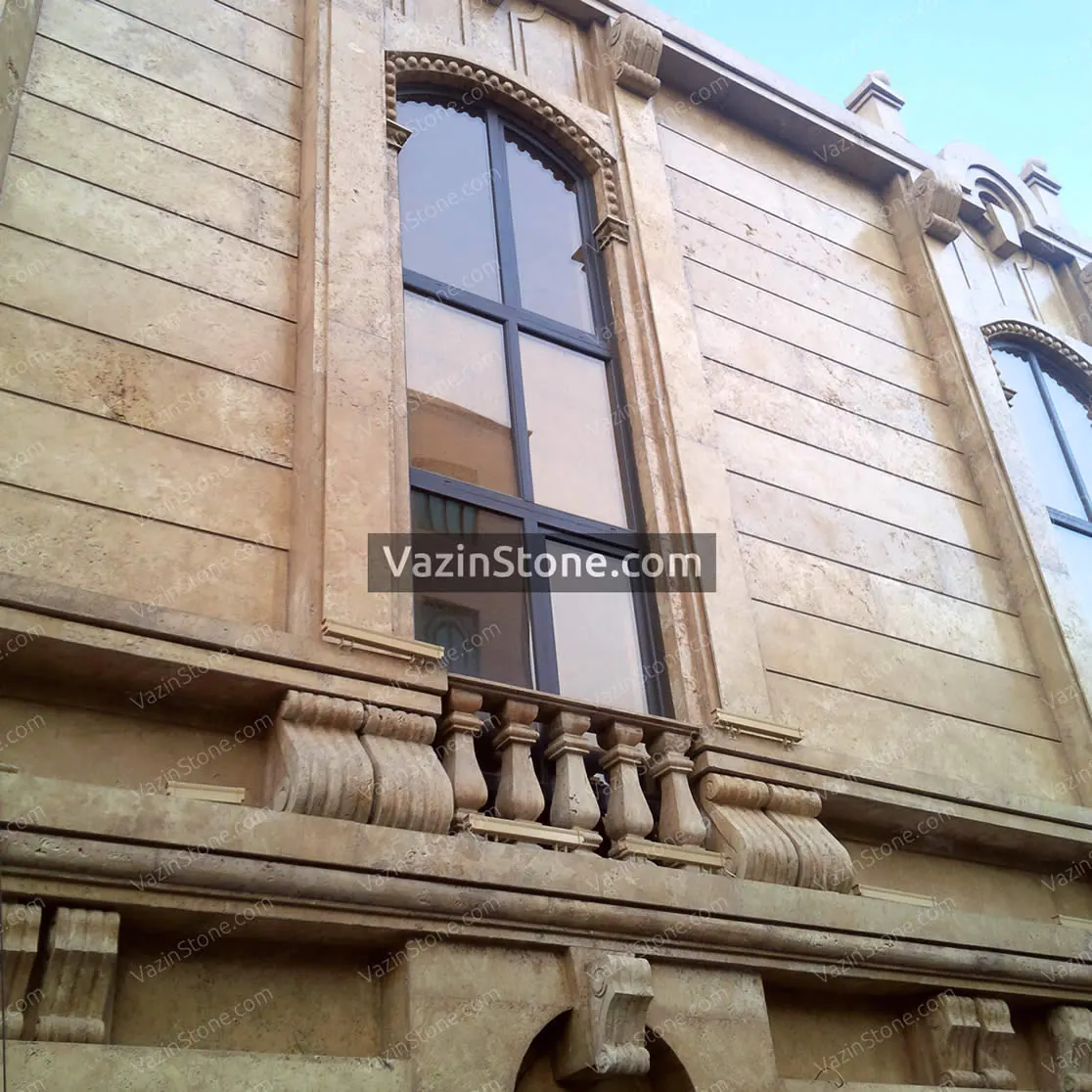Roman architecture building - travertine stone