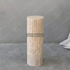 Big table of the set of Roja stone side tables