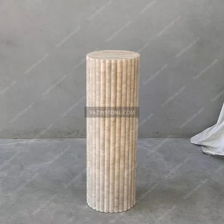 Big table of the set of Roja stone side tables