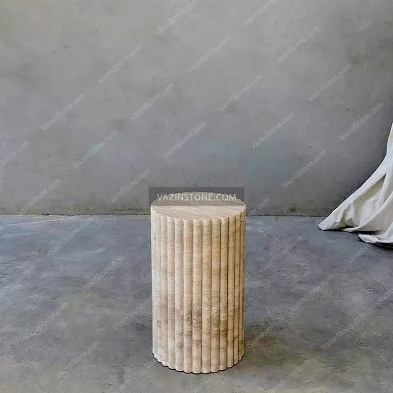 Small table of the set of Roja stone side tables