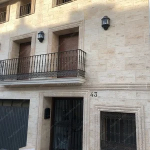 Travertine facade stone