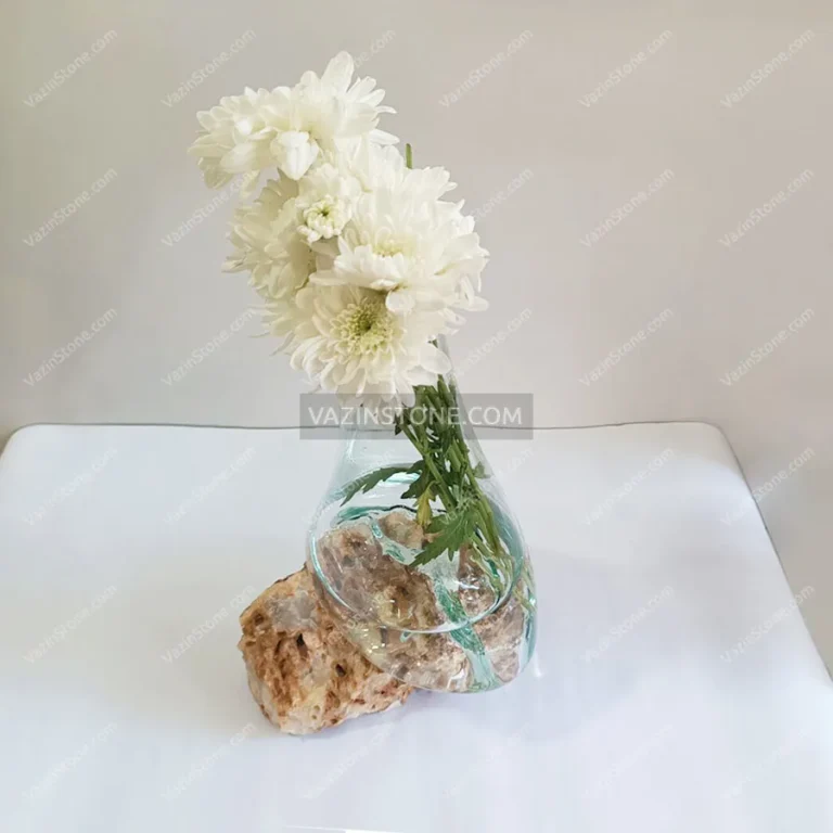 Glass stone flower pot with different stone