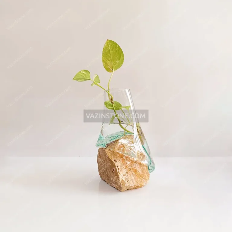 Glass stone flower pot with different stone