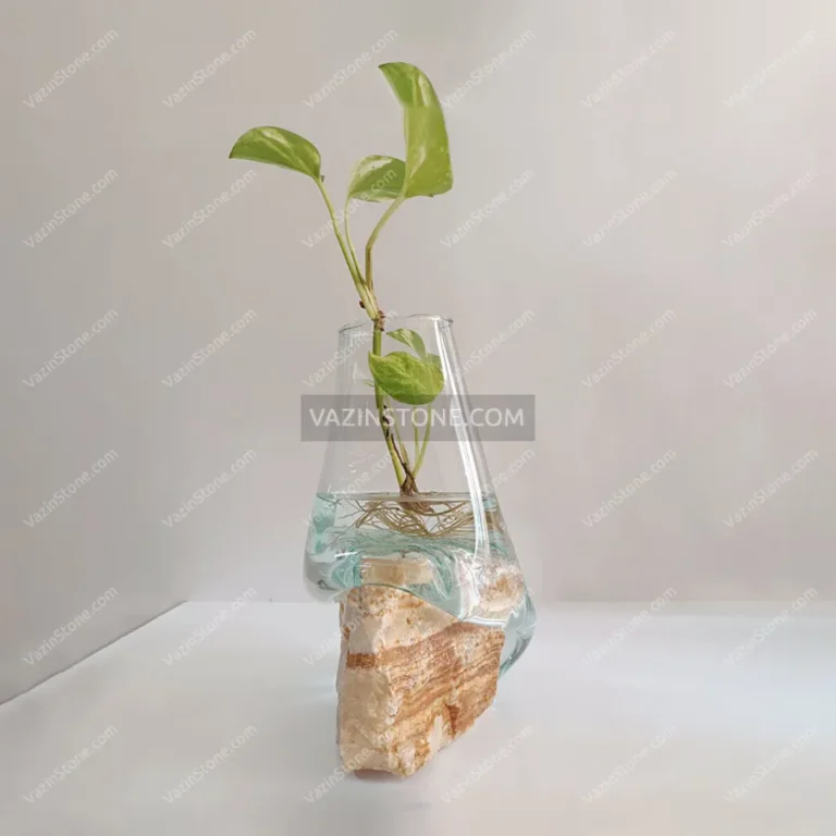 Glass stone flower pot with different stone